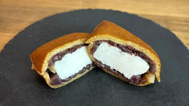 どら焼き専門店まるごと - 東照宮（どら焼き）の写真