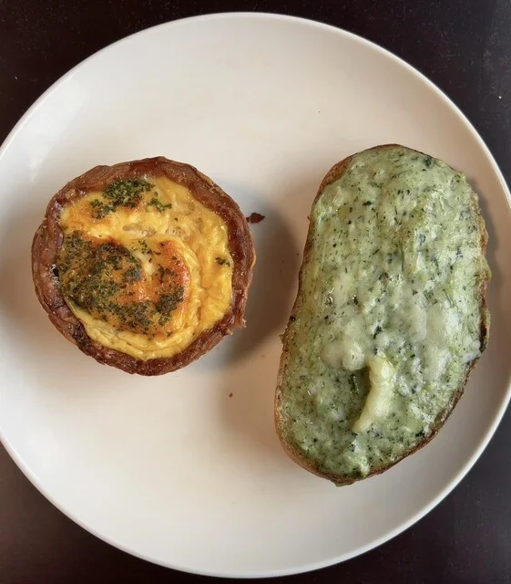 アドゥマン（Ademain） - 泉中央（パン）の写真