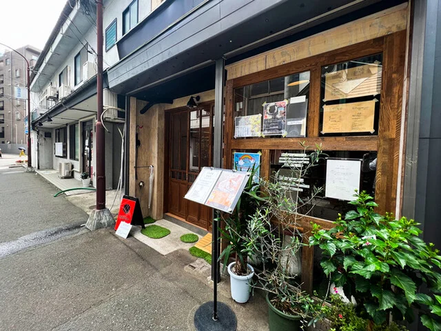 6bottles（シックスボトルズ） - 北仙台（カレー）の写真