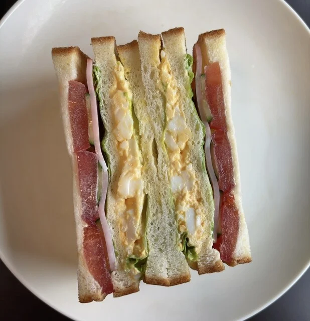 アドゥマン（Ademain） - 泉中央（パン）の写真