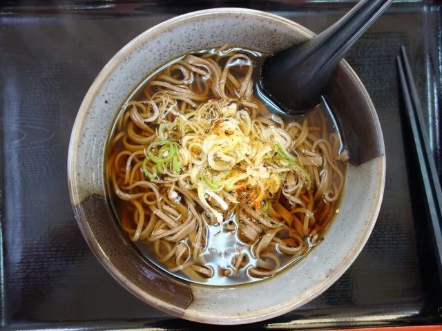 鶴巣亭（【旧店名】鶴巣庵） - 泉中央（食堂）の写真