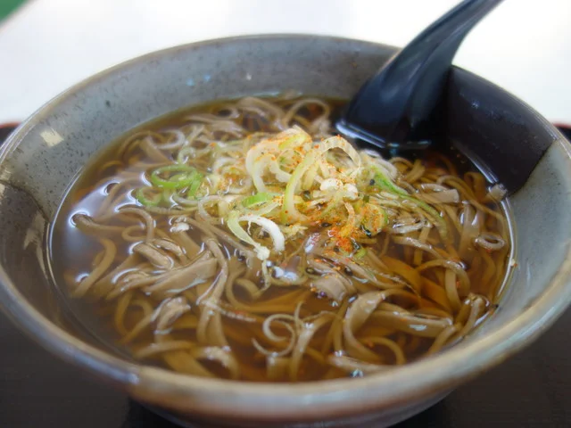 鶴巣亭（【旧店名】鶴巣庵） - 泉中央（食堂）の写真