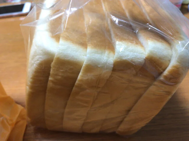 焼きたて食パン専門店 一本堂 八戸白山店 - 八戸（パン）の写真