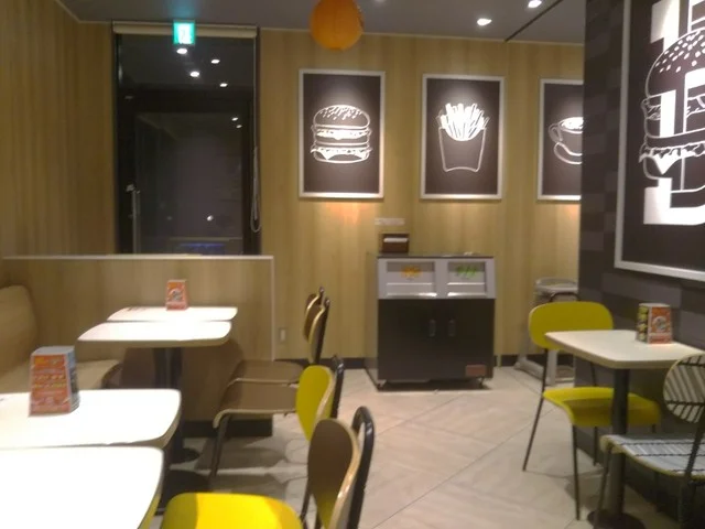 マクドナルド 青森西バイパス店（McDonald's） - 新青森（ハンバーガー）の写真