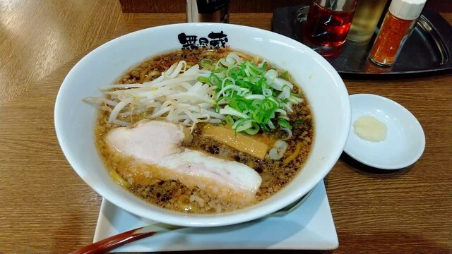 新潟らーめん 無尽蔵 味噌と出汁 なとり家（にいがたらーめん むじんぞう みそとだし） - 杜せきのした（ラーメン）の写真