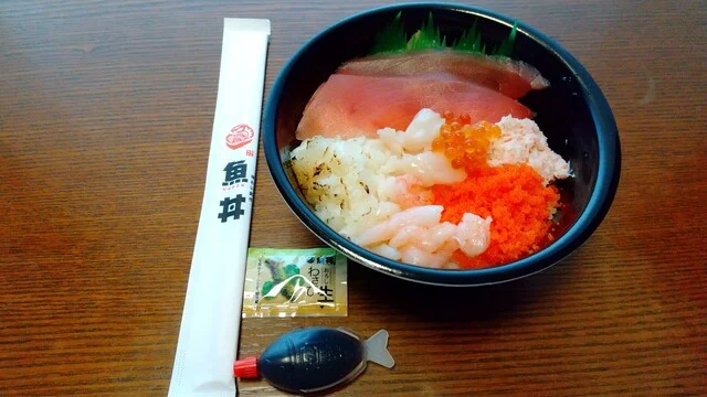 魚丼 仙台長町店 - 富沢（海鮮丼）の写真