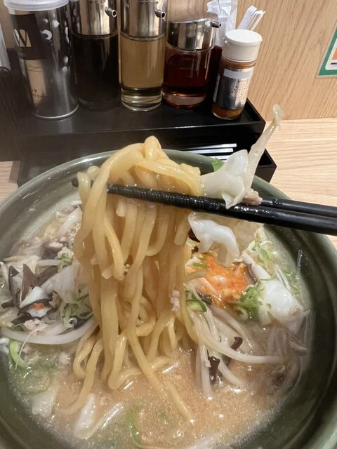 越後秘蔵麺 無尽蔵 せんだい家（えちごひぞうめん むじんぞう） - 仙台（ラーメン）の写真