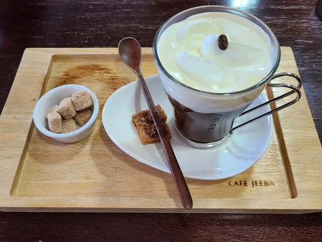 カフェ・ジーバ（CAFE JEEBA） - 中央弘前（カフェ）の写真