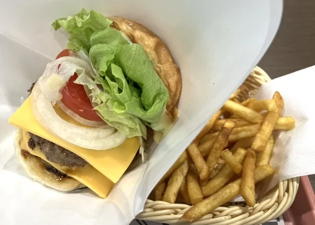 佐世保バーガー 西多賀店 - 富沢（ハンバーガー）の写真