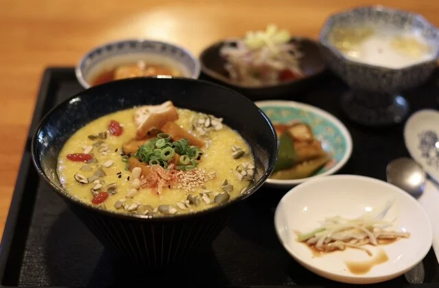 ピロチュン（碧螺春） - 八戸（喫茶店）の写真