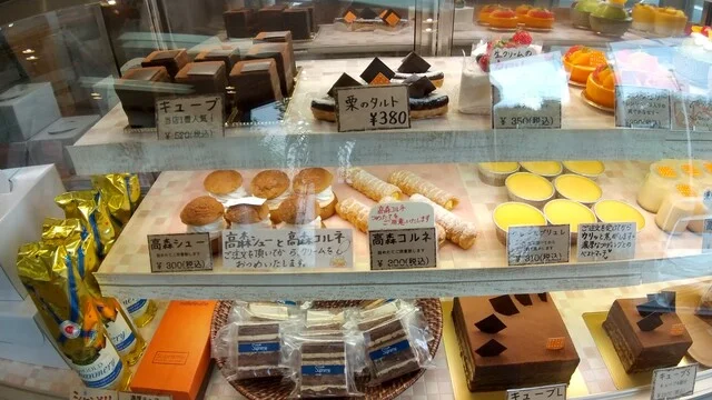 パティスリー シュプレム（patisserie Supreme） - 泉中央（ケーキ）の写真