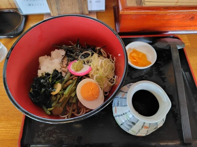 甚六 - 鳴子御殿湯（そば）の写真