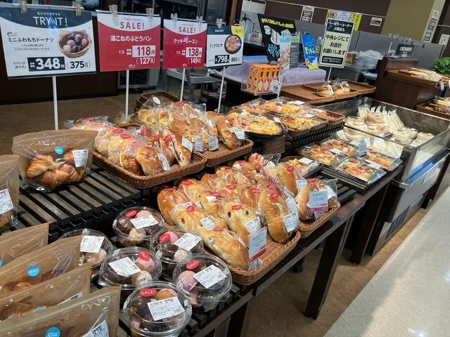 モンペリエ 中新田店 - 西古川（パン）の写真