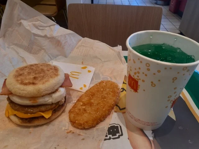 マクドナルド 市名坂ヨークタウン店 - 八乙女（ハンバーガー）の写真