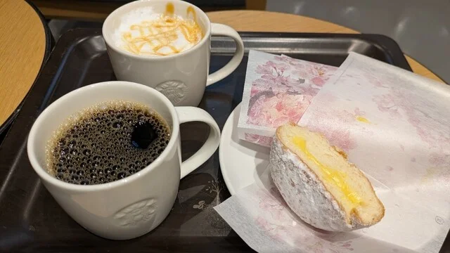 スターバックスコーヒー イオンモール新利府南館2階店（STARBUCKS COFFEE） - 新利府（カフェ）の写真