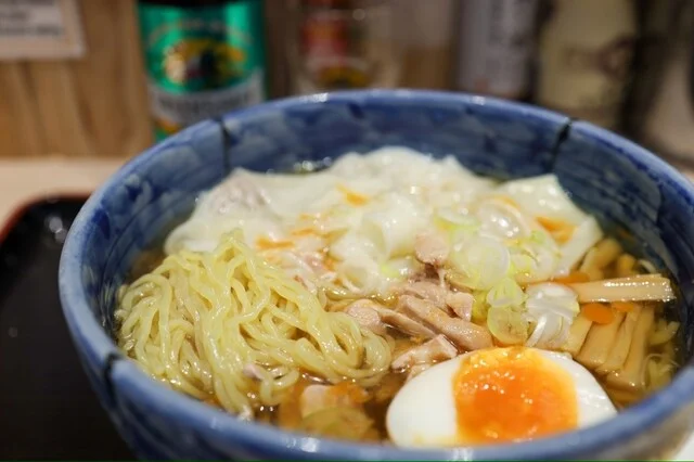 山形飛魚 亞呉屋  仙台東口店 - 宮城野通（ラーメン）の写真