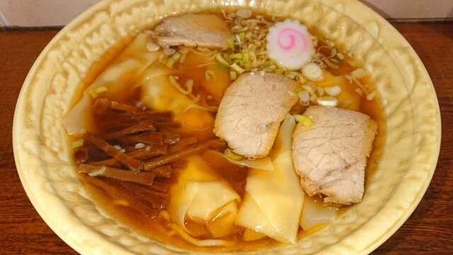 東華 - 西塩釜（ラーメン）の写真