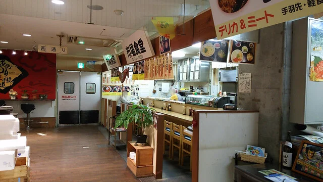 市場食堂（いちばしょくどう） - 青森（海鮮丼）の写真