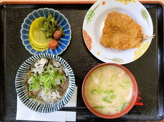 大衆食堂 半田屋 西多賀店（はんだや） - 富沢（日本料理）の写真