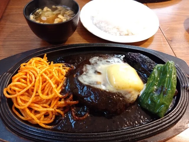 ハンバーグレストラン ハセクラ - 北四番丁（ハンバーグ）の写真