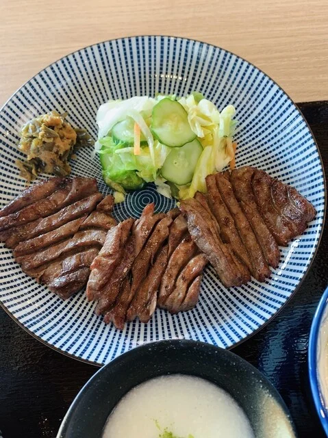 炭焼牛たん東山 かわまちてらす閖上店 - 美田園（牛タン）の写真