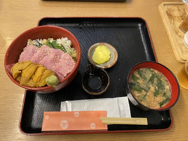 食飲笑 うたつがね（くいんしょう うたつがね） - 歌津（海鮮丼）の写真