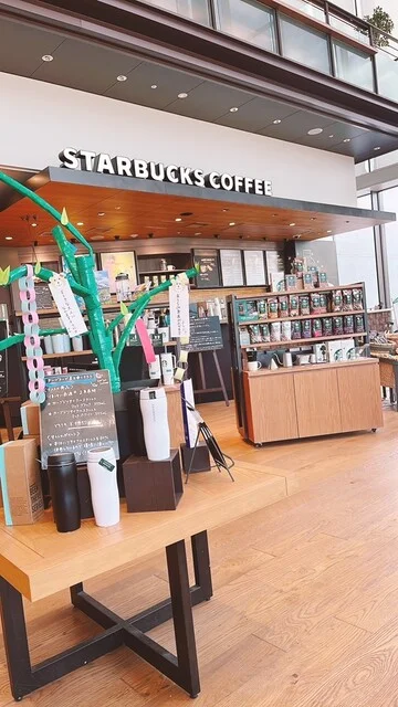 スターバックスコーヒー 蔦屋書店多賀城市図書館店（STARBUCKS COFFEE） - 多賀城（カフェ）の写真