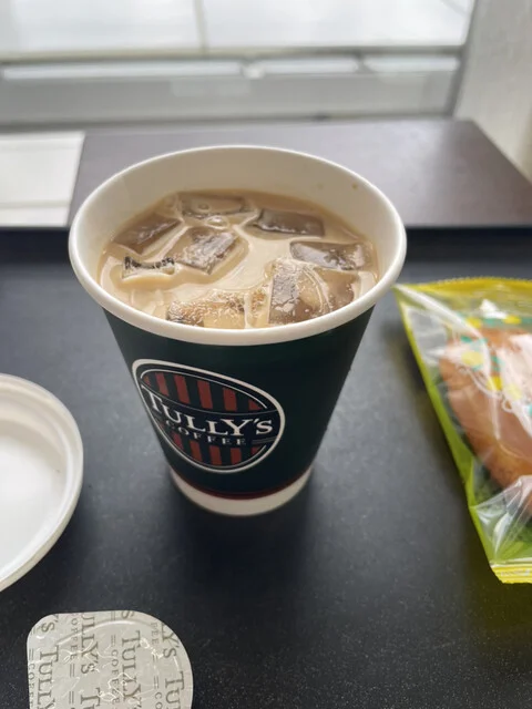 タリーズコーヒー 青森空港店（TULLY'S COFFEE） - 青森市その他（カフェ）の写真