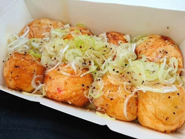 焼きたて屋 DCMホーマック塩釜店 - 本塩釜（たこ焼き）の写真