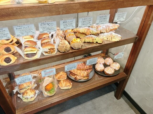 Girafe mimi - 黒松（パン）の写真