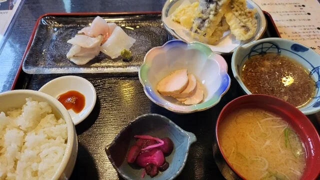 かおる - 太子堂（食堂）の写真