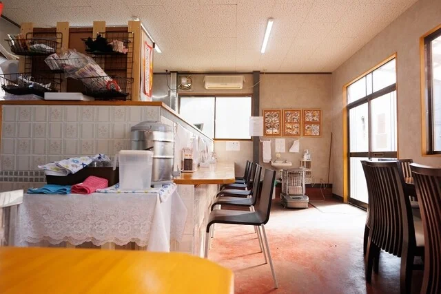 産直食堂 - 聖愛中高前（食堂）の写真