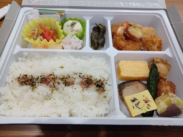 四季の料理梅田 - 小鶴新田（弁当）の写真