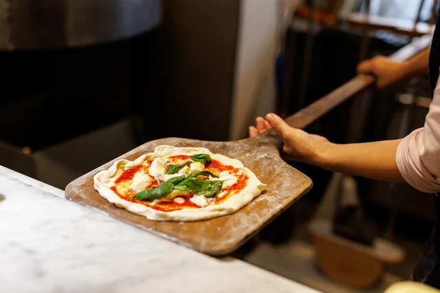 Pizzeria VESTA notte（ピッツェリア ウエスタ ノッテ） - 勾当台公園（ピザ）の写真