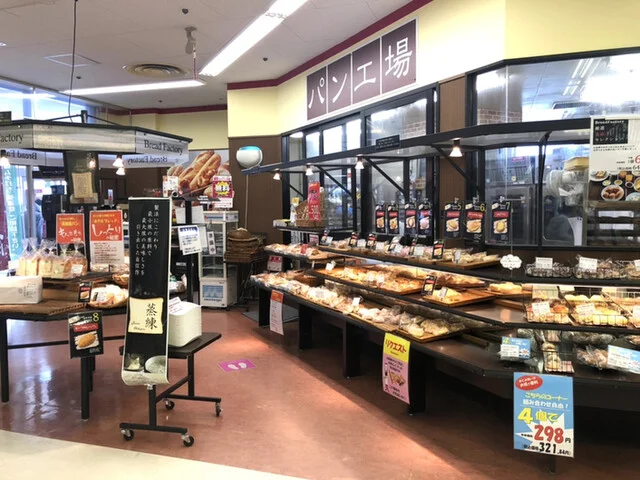 パン工場 船岡店 - 船岡（パン）の写真