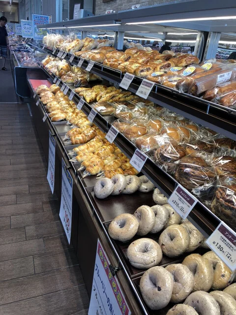 フレッシュベーカリー いとく弘前東店 - 撫牛子（パン）の写真