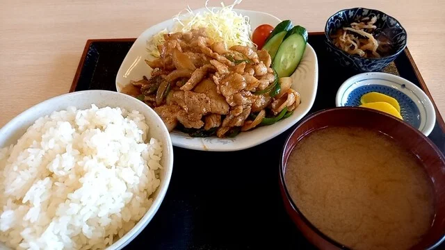 白神飯店 - 中央弘前（食堂）の写真