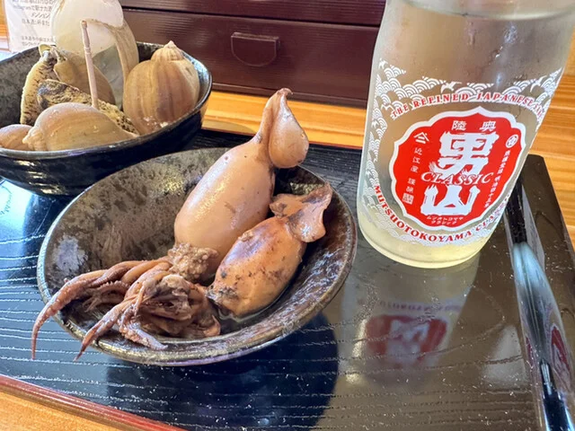 駅ナカ酒場 62371◎（ムツミナト） - 陸奥湊（立ち飲み）の写真