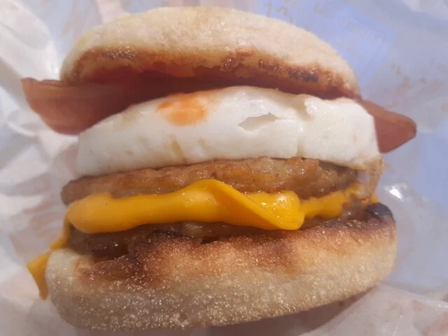 マクドナルド 市名坂ヨークタウン店 - 八乙女（ハンバーガー）の写真