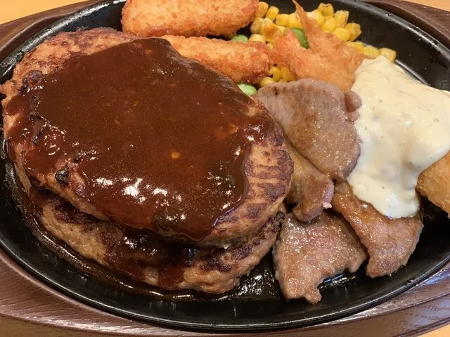 ガスト 八戸類家店 - 小中野（ファミレス）の写真