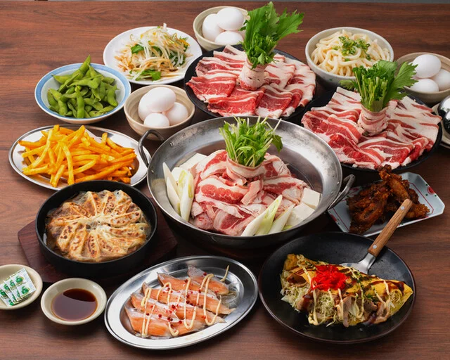 格安ビールと鉄鍋餃子 3・6・5酒場 古川駅前店 - 古川（居酒屋）の写真