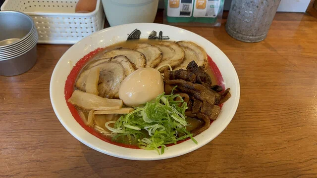 徳島ラーメン 人生 ベガロポリス店 - 富沢（ラーメン）の写真