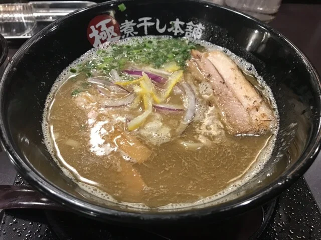 極煮干し本舗 弘前店 - 弘前東高前（ラーメン）の写真