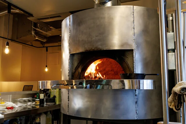 Pizzeria VESTA notte（ピッツェリア ウエスタ ノッテ） - 勾当台公園（ピザ）の写真