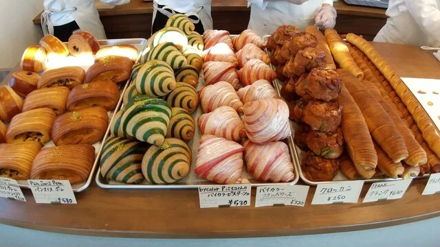 クロワッサン屋サクサク - 館腰（パン）の写真