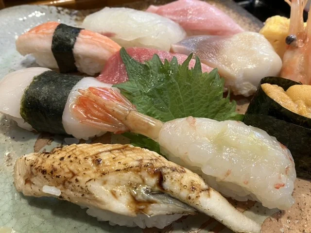 仁王寿司（におうずし） - 東塩釜（寿司）の写真