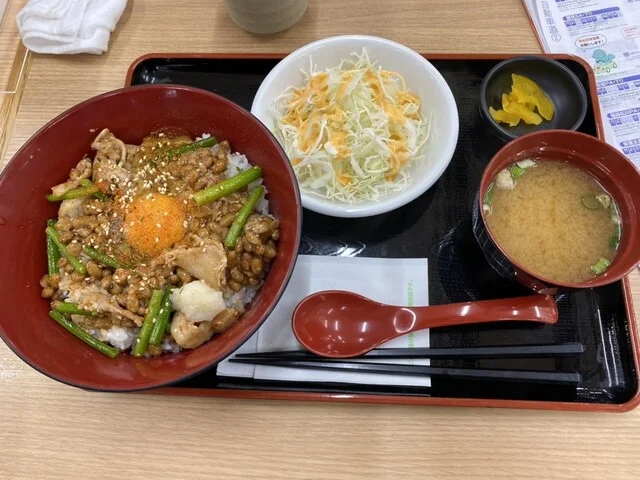 鶴巣亭（【旧店名】鶴巣庵） - 泉中央（食堂）の写真