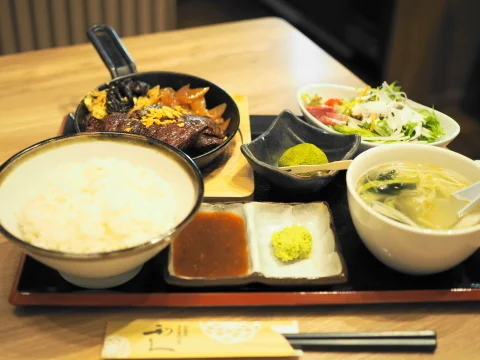 牛たん炭焼 利久 tekuteながまち店 - 長町（牛タン）の写真