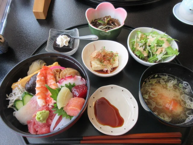 八千代寿司 - 陸前赤井（寿司）の写真