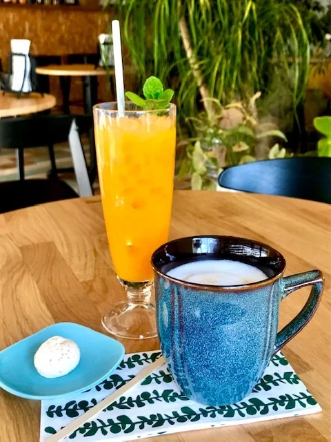 AHAHA CONSTRUCTION CAFE&BAR（アハハ コンストラクション カフェアンドバー） - 連坊（カフェ）の写真